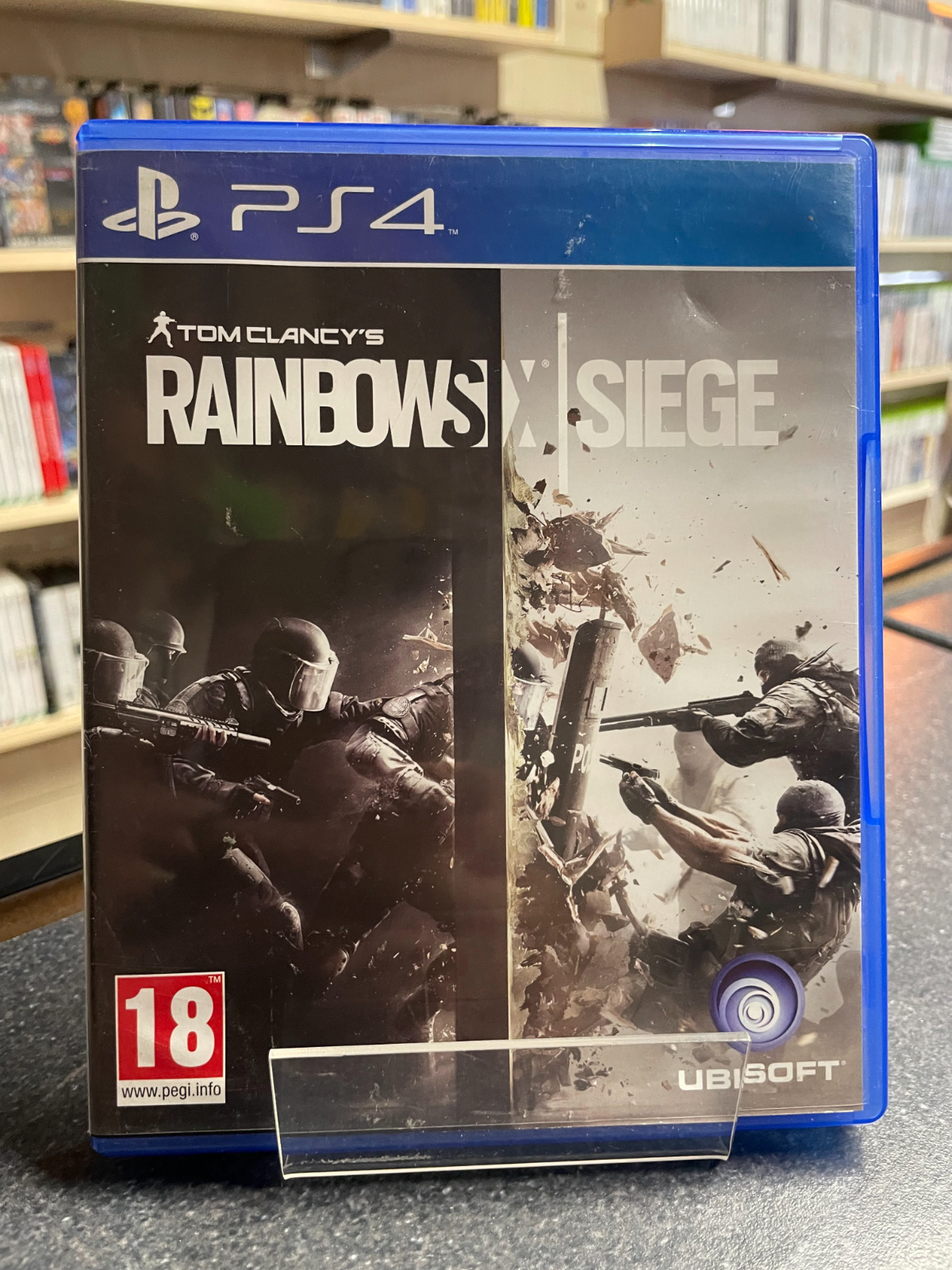 Tom Clancy's Rainbow Six Siege - PlayStation 4 PS4