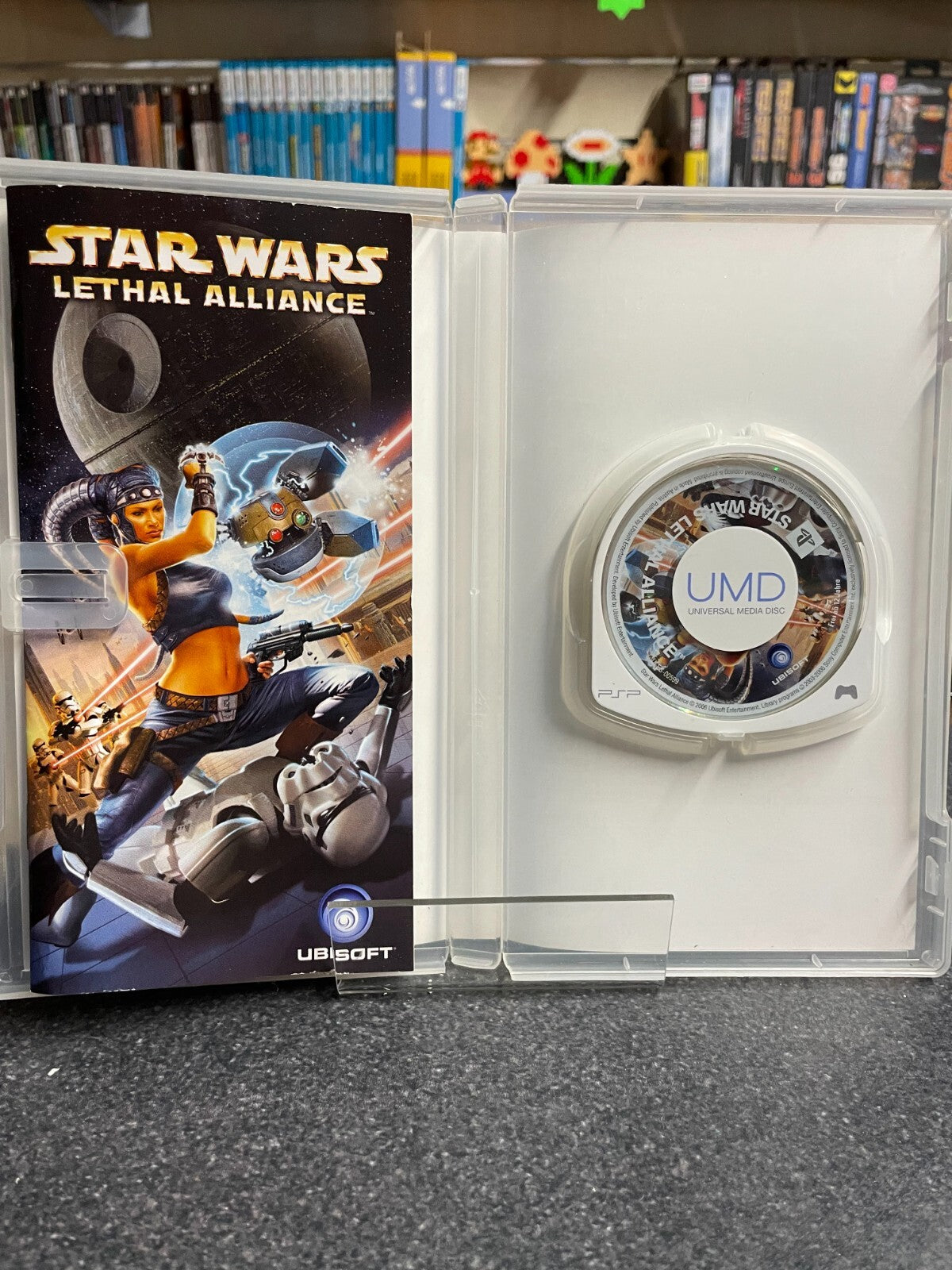 Star Wars Lethal Alliance - Sony - PSP - Complete with Manual