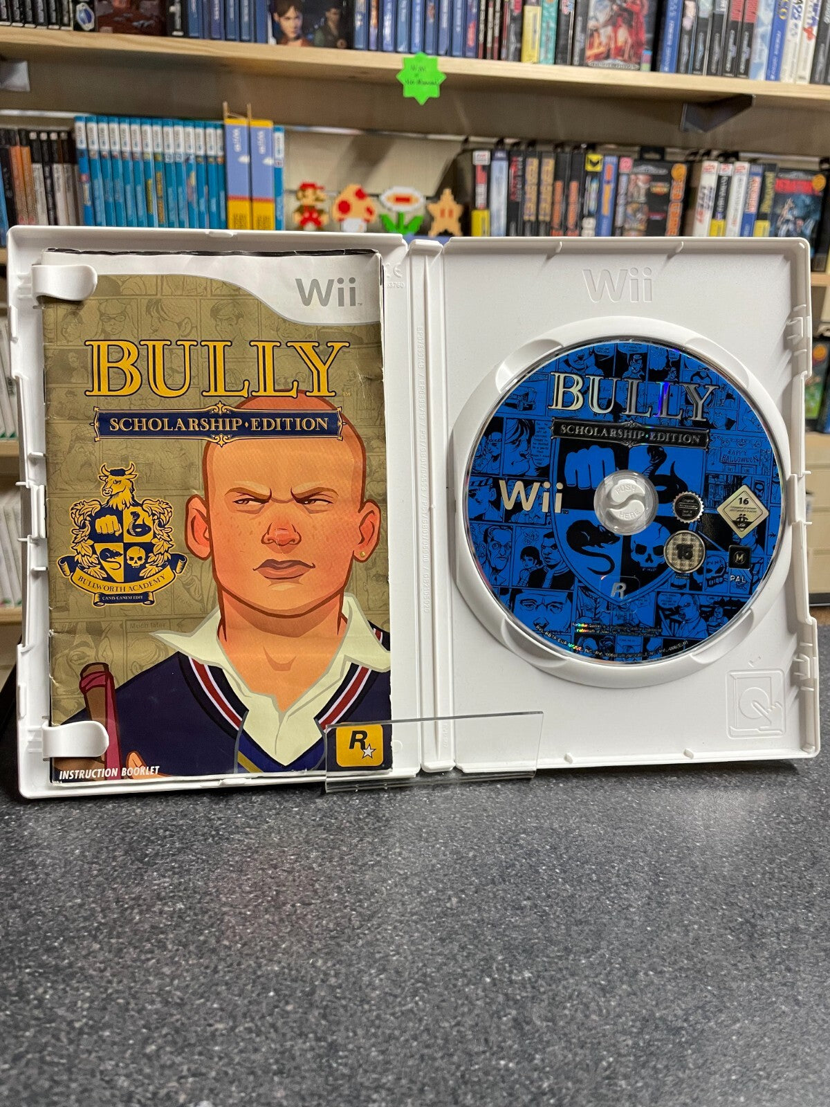 Bully: Scholarship Edition - Nintendo Wii - Complete with Manual