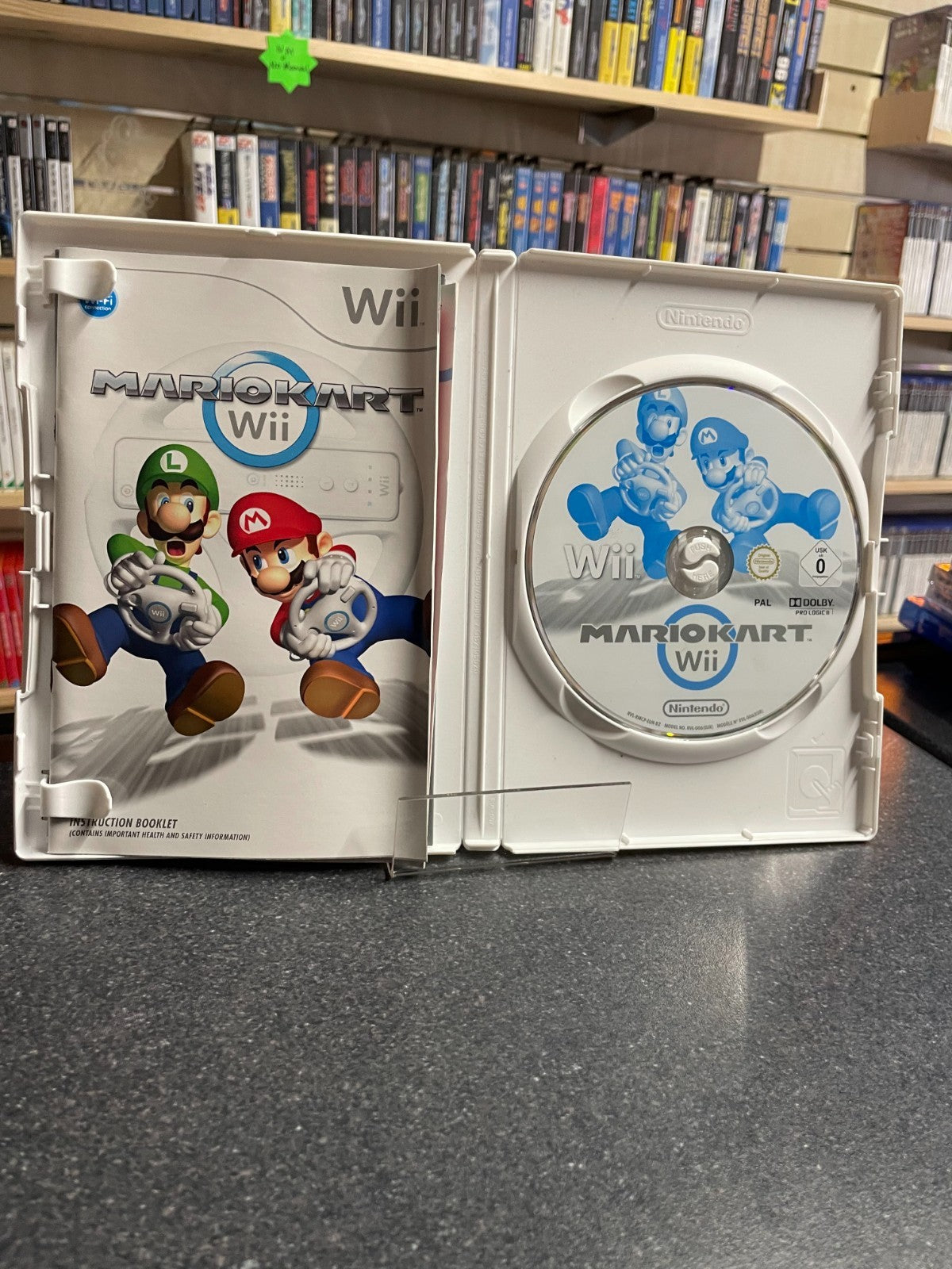 Mario Kart Wii - Nintendo Wii -Boxed with Manual