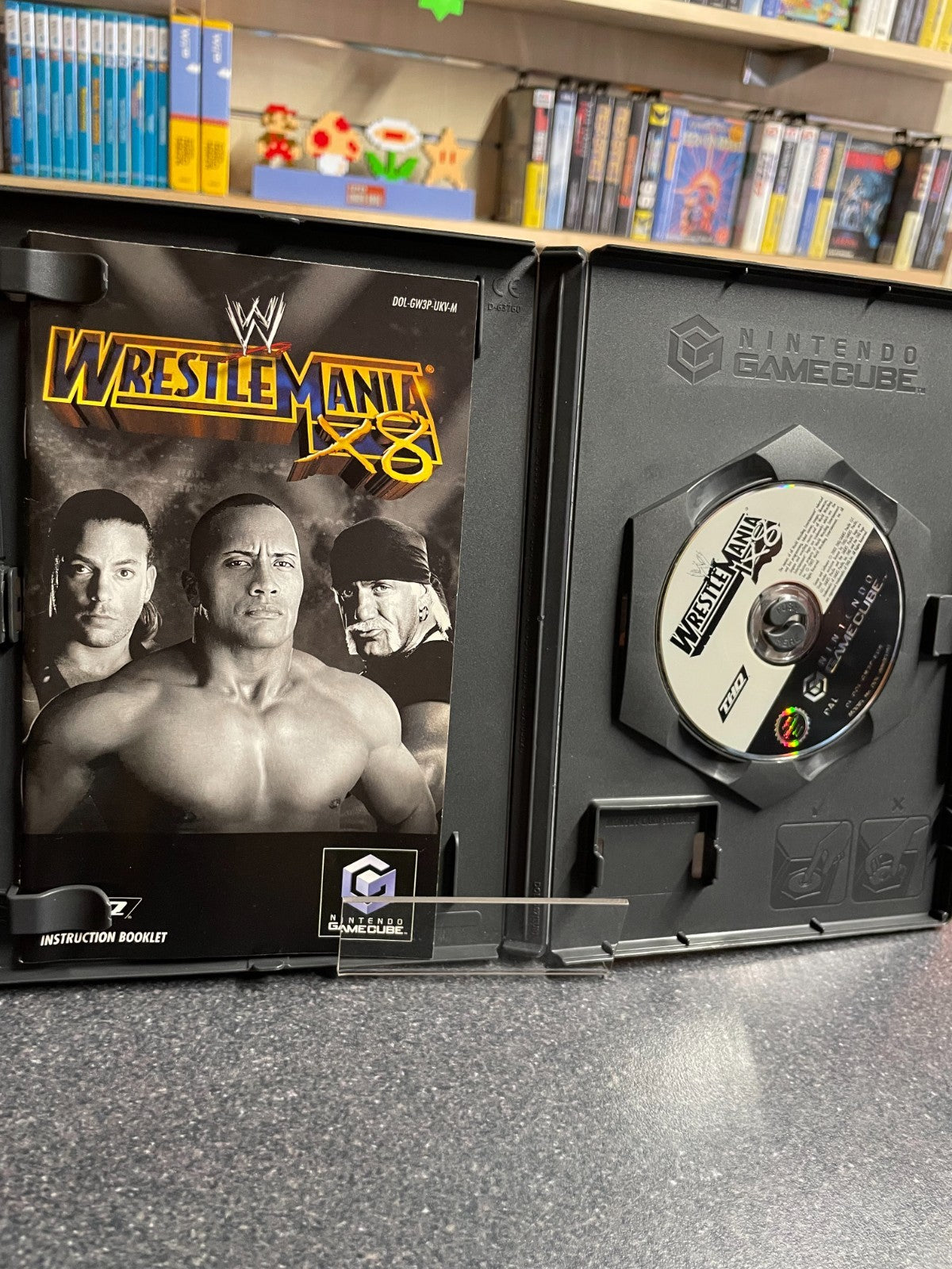WWE Wrestle Mania X8 - Nintendo GameCube - Complete with Manual