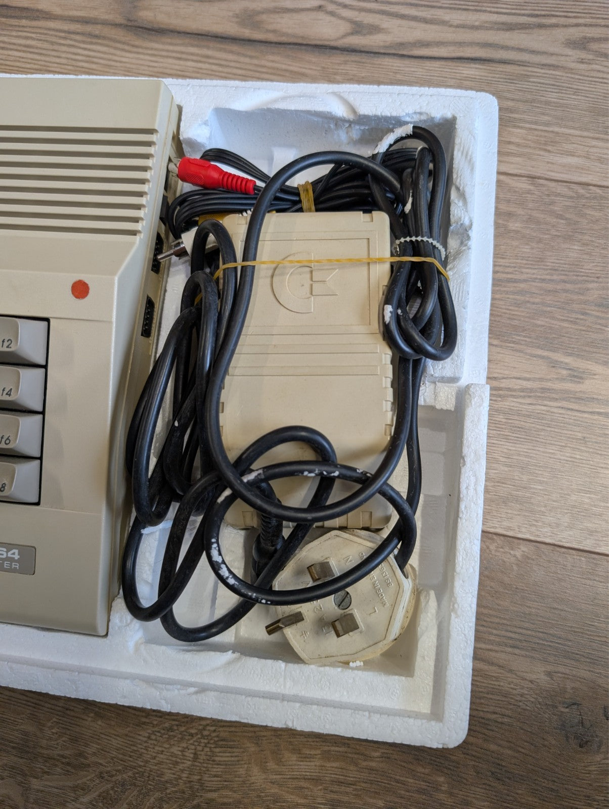 Commodore 64c C64C - Light Fantastic - Boxed with 25+ games - No Light Gun