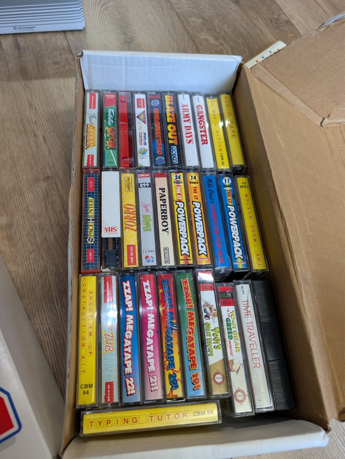 Commodore 64c C64C - Light Fantastic - Boxed with 25+ games - No Light Gun
