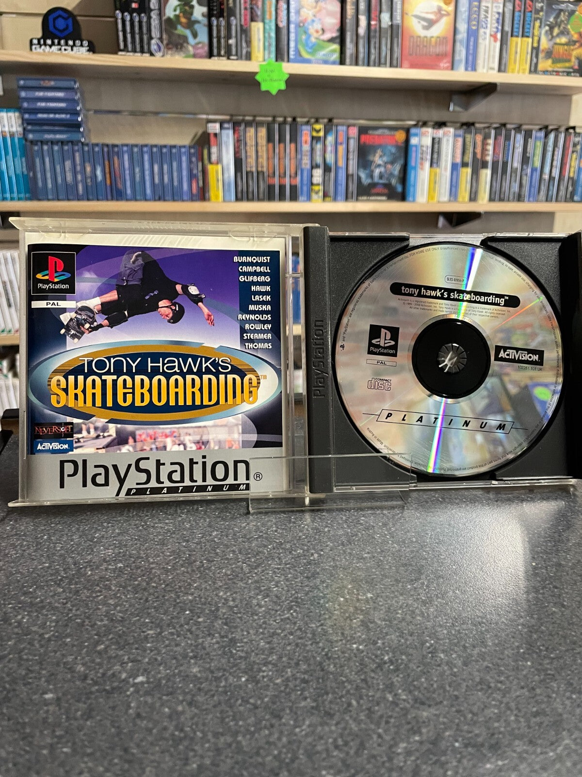 Tony Hawk's Skateboarding - Play station 1 PS1 - Complete with Manual