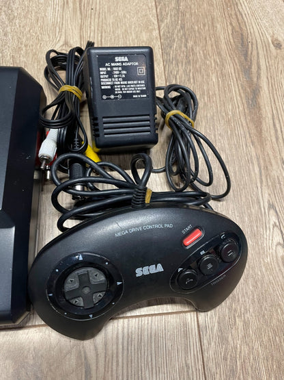 SEGA Mega Drive - SEGA - Unboxed with Controller & Cables
