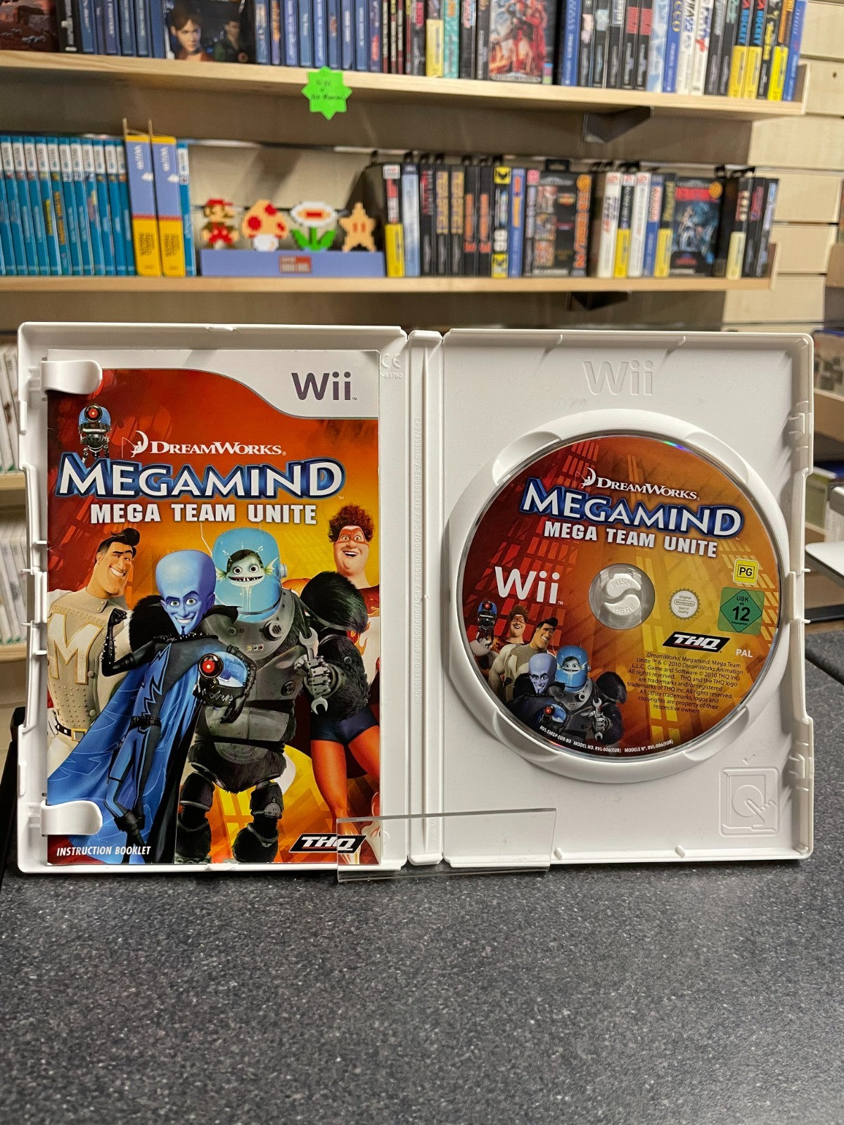DreamWorks Megamind: Mega Team Unite - Nintendo Wii - Boxed with Manual