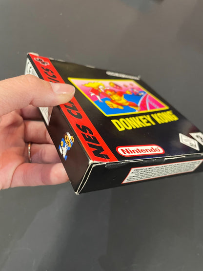 Donkey Kong - Nes Classics - Nintendo Game Boy Advance -Complete w/Manual