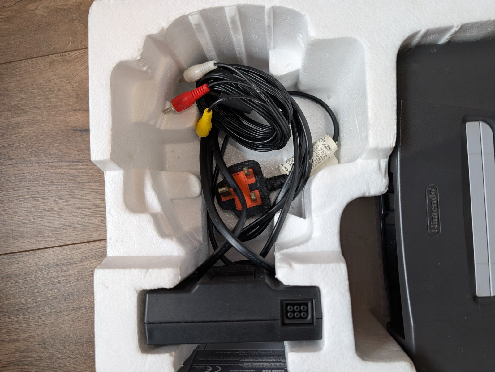 Nintendo N64 Limited Edition Gold Controller Console - Boxed with Goldeneye