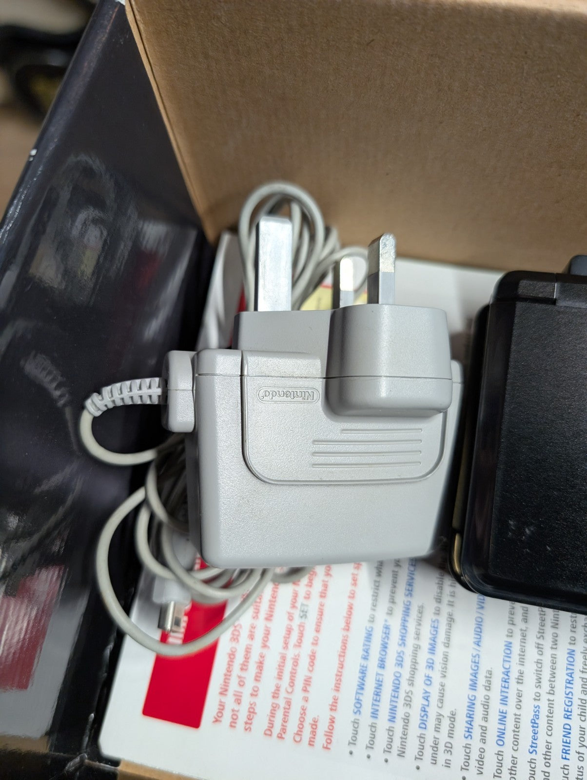 Nintendo 3DS - Black - Boxed No Cardboard Inserts