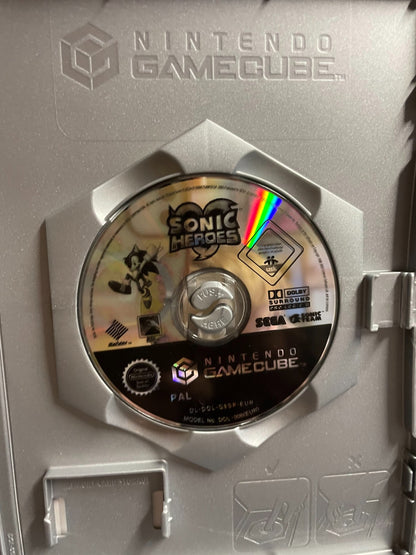 Sonic Heroes - Nintendo GameCube - Complete with Manual