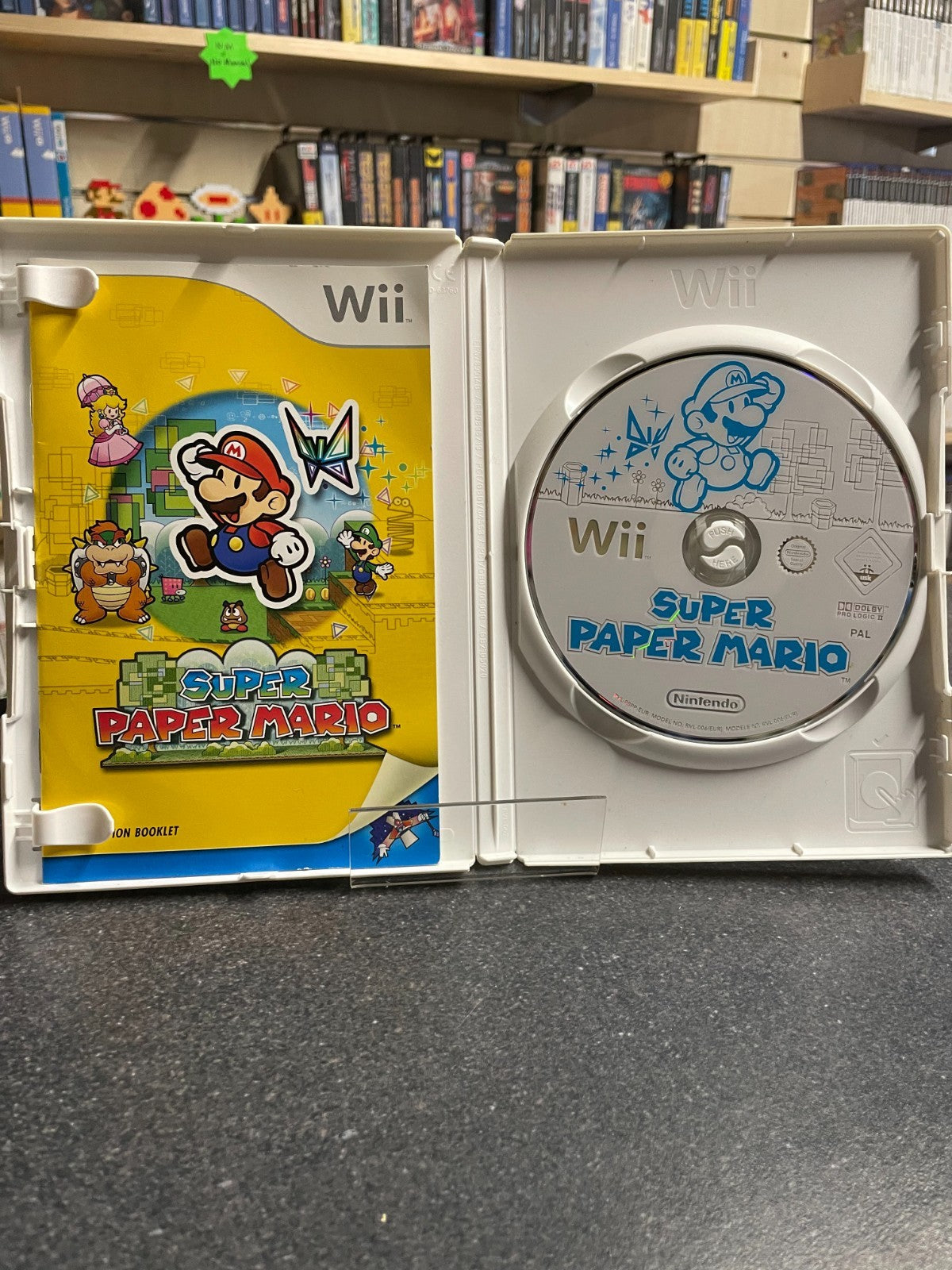 Super Paper Mario - Nintendo Wii  - Boxed with Manual