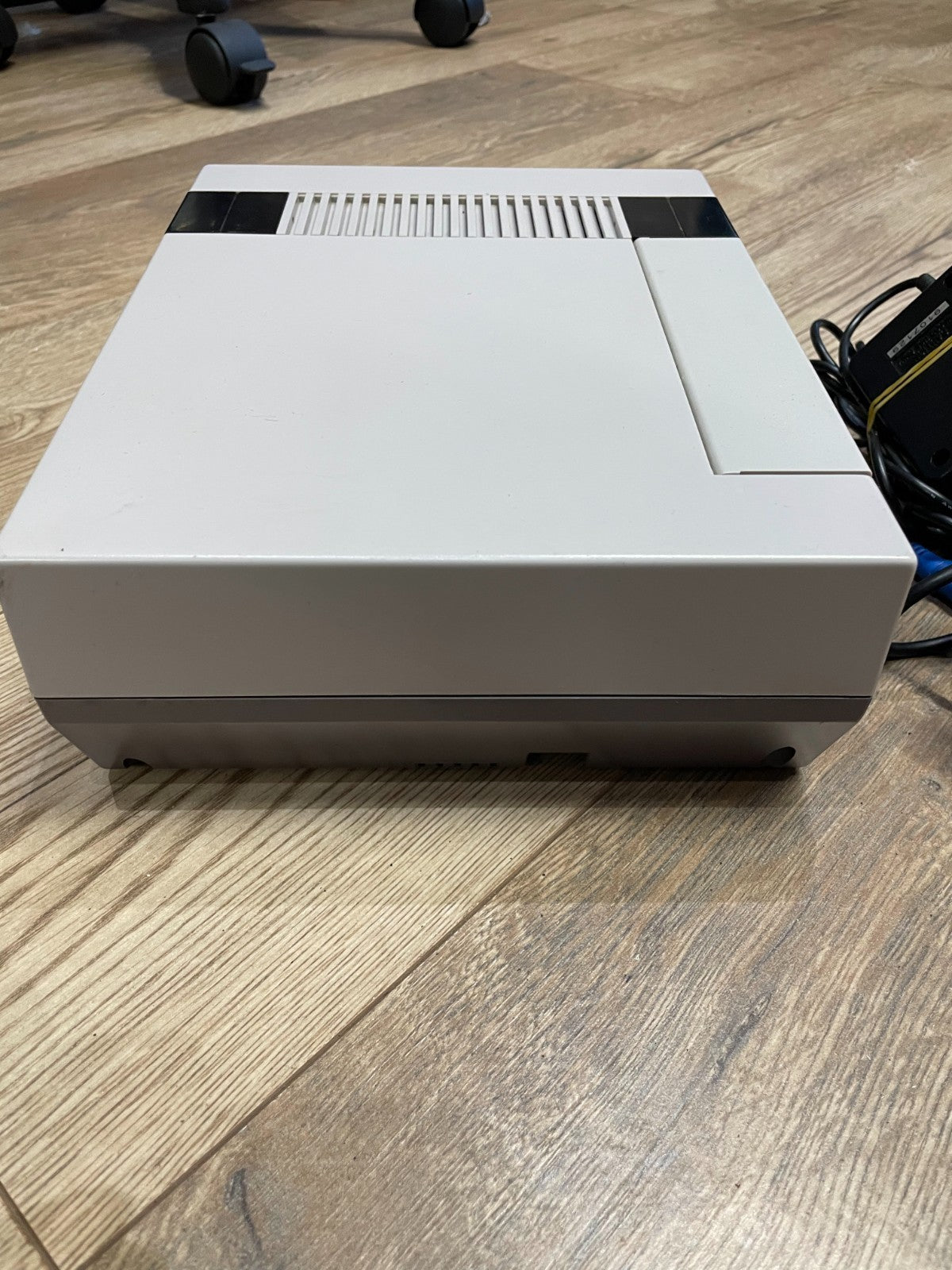 Nintendo NES - Nintendo - NES - Unboxed with Cables and Controller