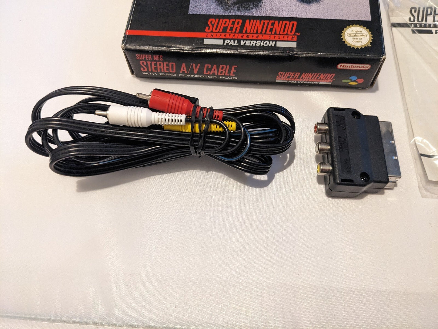 Nintendo SNES AV Cable - Boxed With Adapter
