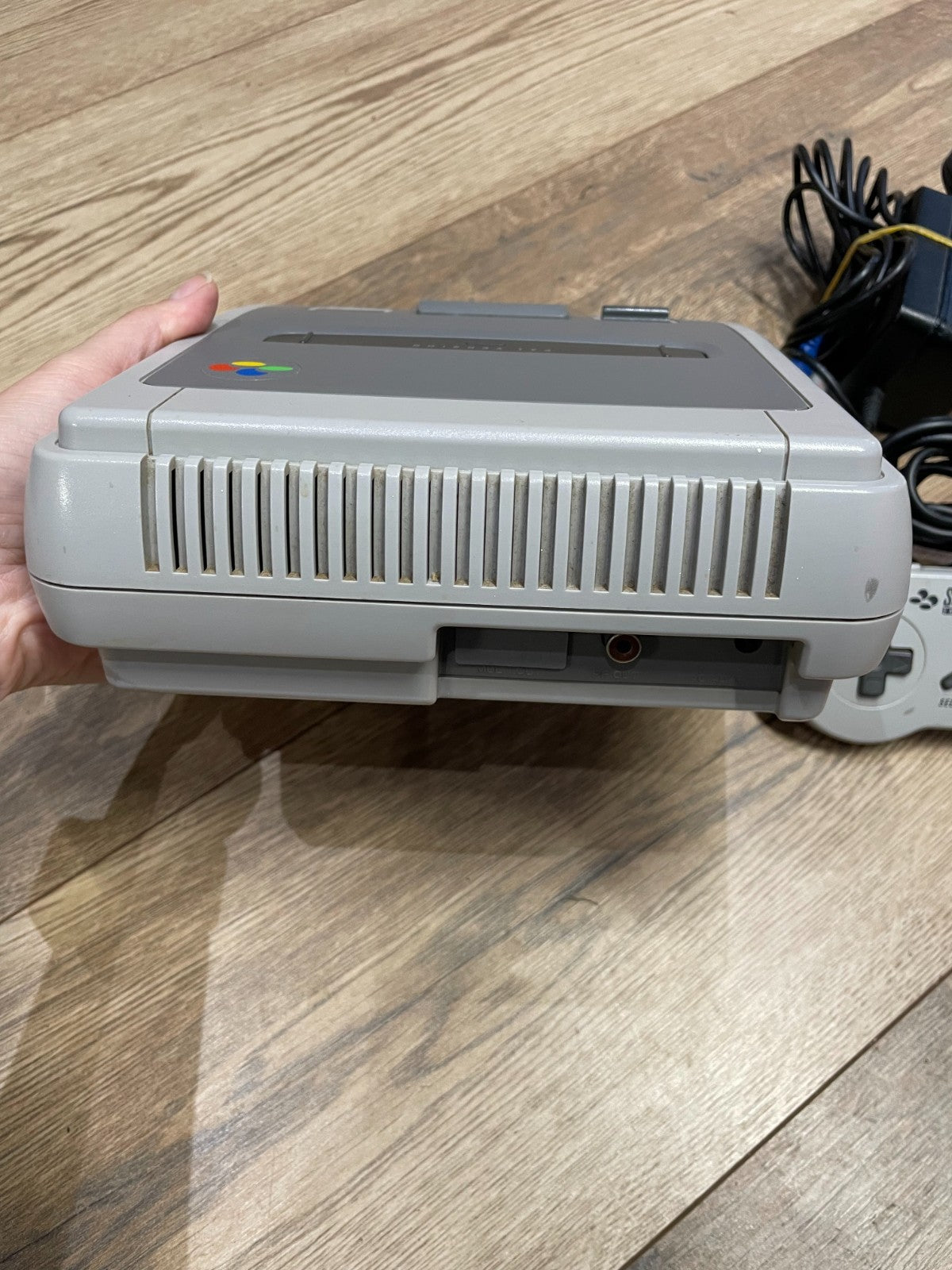 Nintendo Super NES - Nintendo - SNES - Unboxed with Cables and Controller