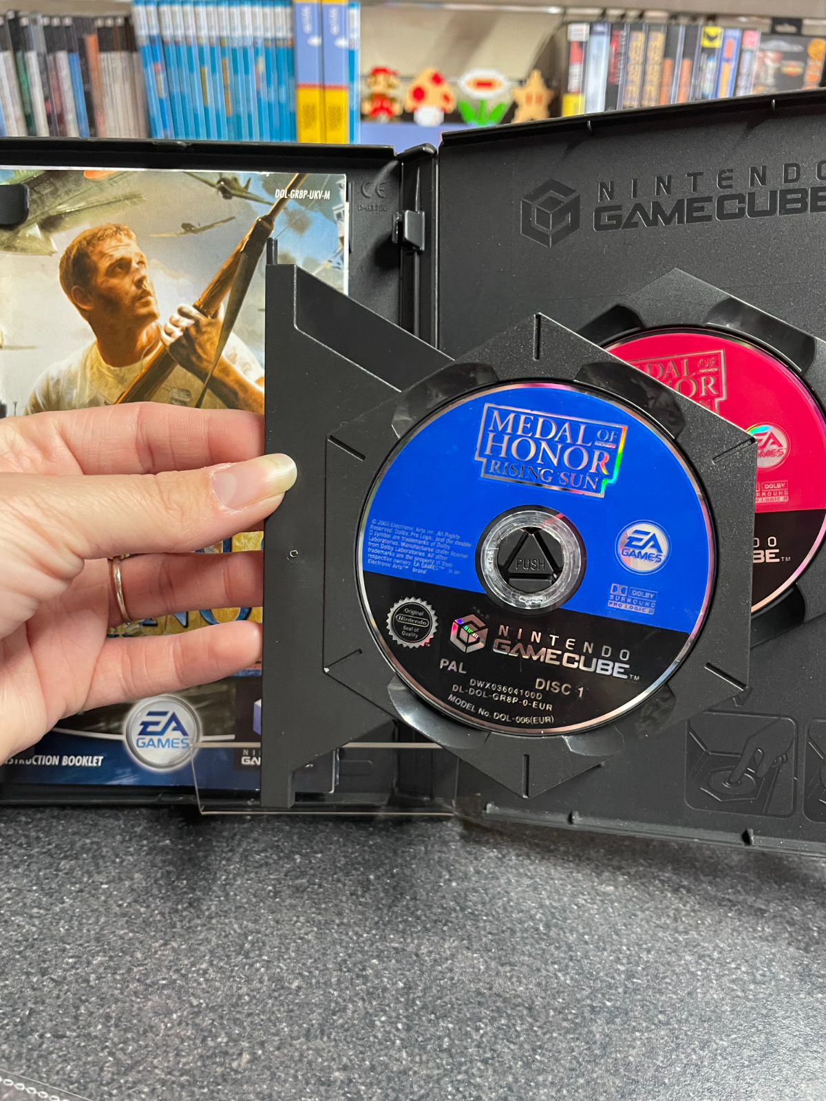 Medal of Honor: Rising Sun - Nintendo GameCube - Complete with Manual