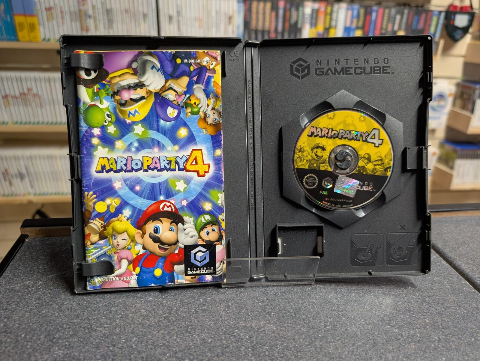 Mario Party 4 - **AUTHORISED FOR RENTAL COPY** - Nintendo Gamecube