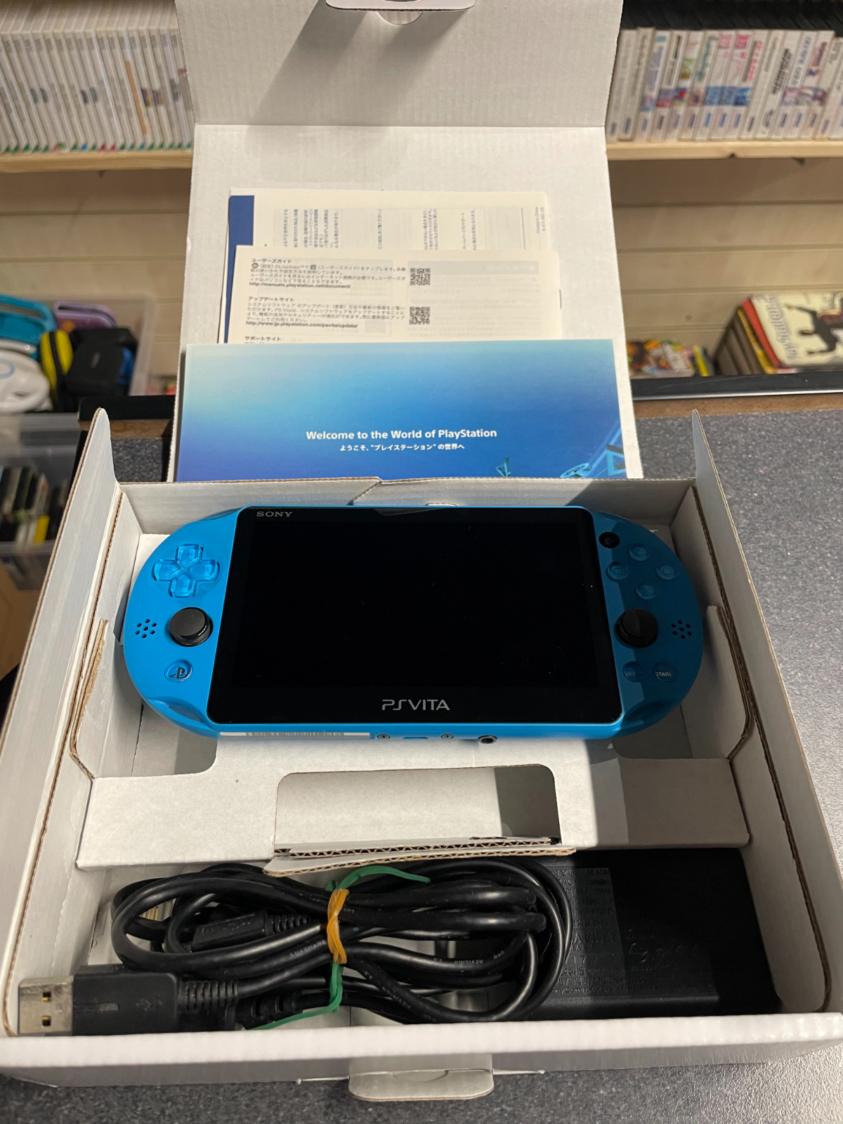 Sony - PSVITA - Aqua Blue -  Boxed & Complete