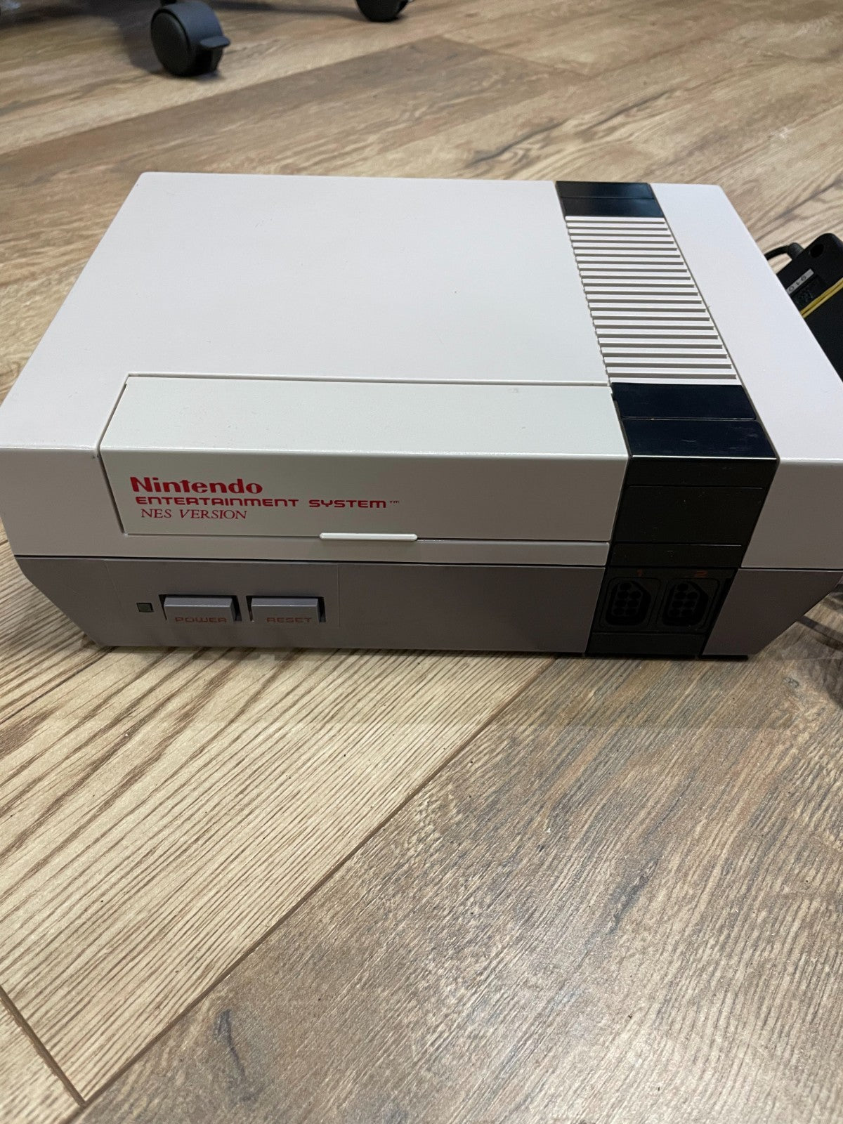 Nintendo NES - Nintendo - NES - Unboxed with Cables and Controller