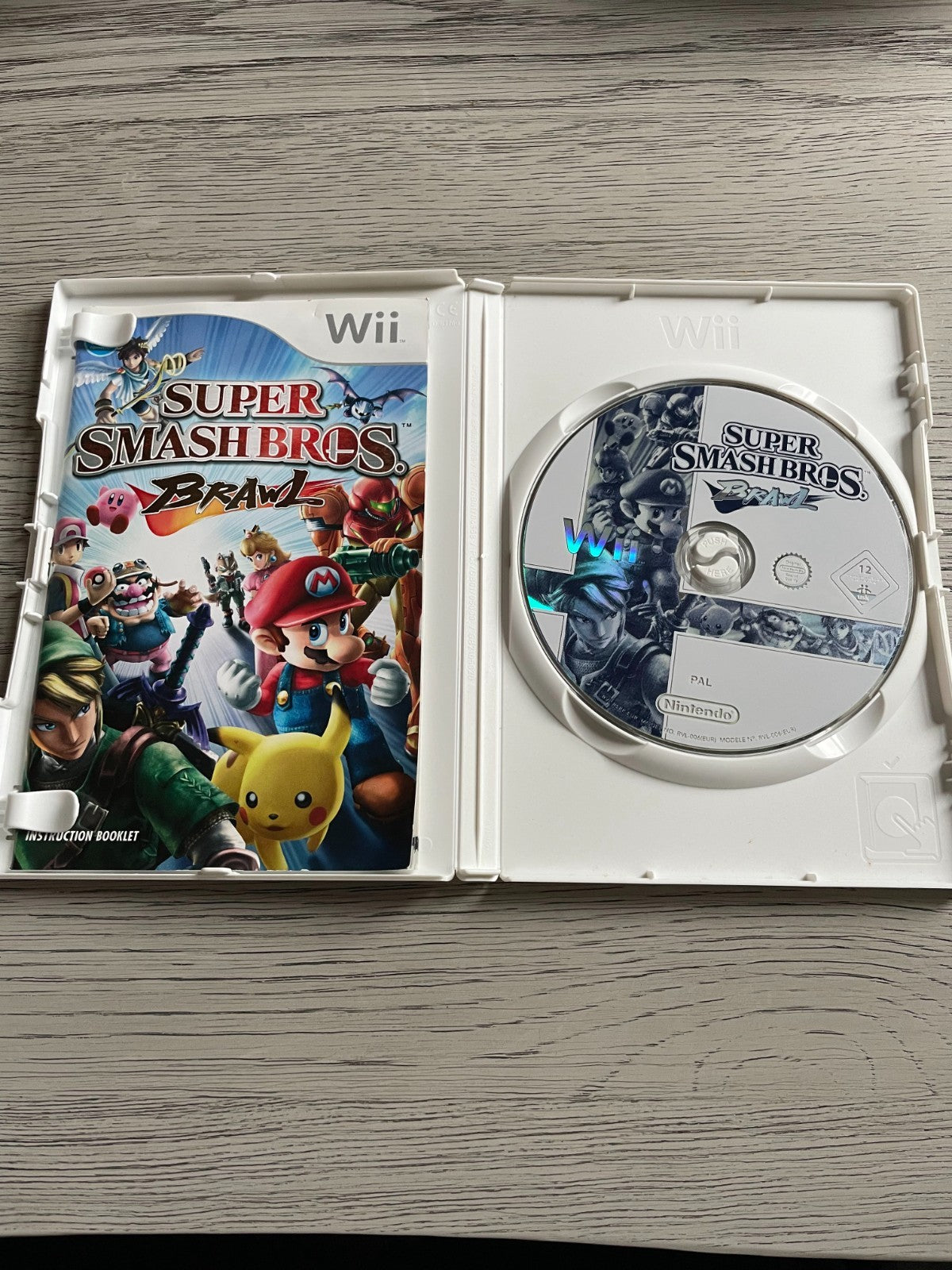 Super Smash Bros. Brawl - Nintendo Wii - Complete with Manual