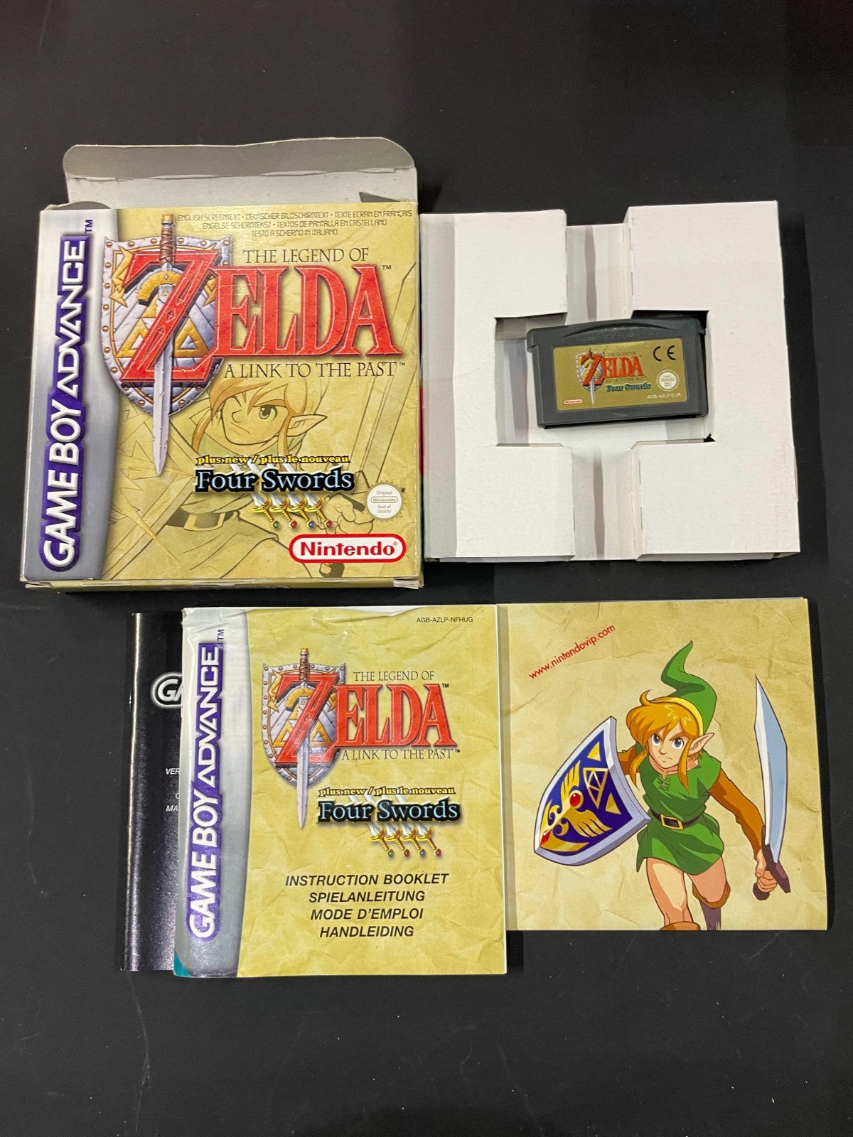 The Legend of Zelda A Link To The Past - Game Boy Advance -Complete w/Manual