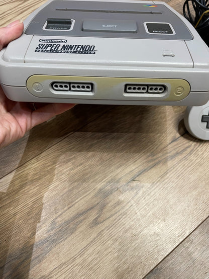 Nintendo Super NES - Nintendo - SNES - Unboxed with Cables and Controller