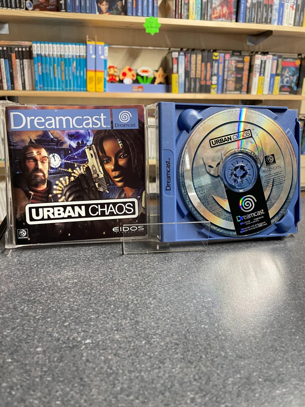 Urban Chaos - SEGA Dreamcast - Complete with Manual